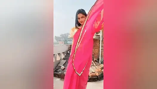 La coquine Jija Ji séduite par le corps sexy de Saali se fait baiser sa chatte étroite et son cul, audio en hindi