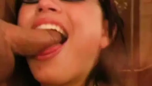 Gözlüklü muhteşem latin sakso