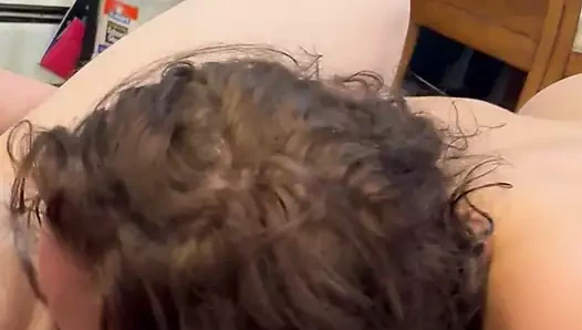 Evli kadın yarağını seviyor