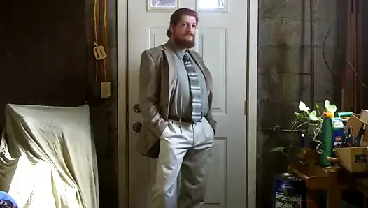 Str8 Israeli daddy jerk off in suit