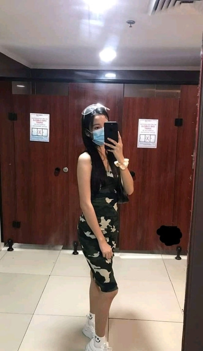Pinay parmak ona ıslak kedi içinde the duş