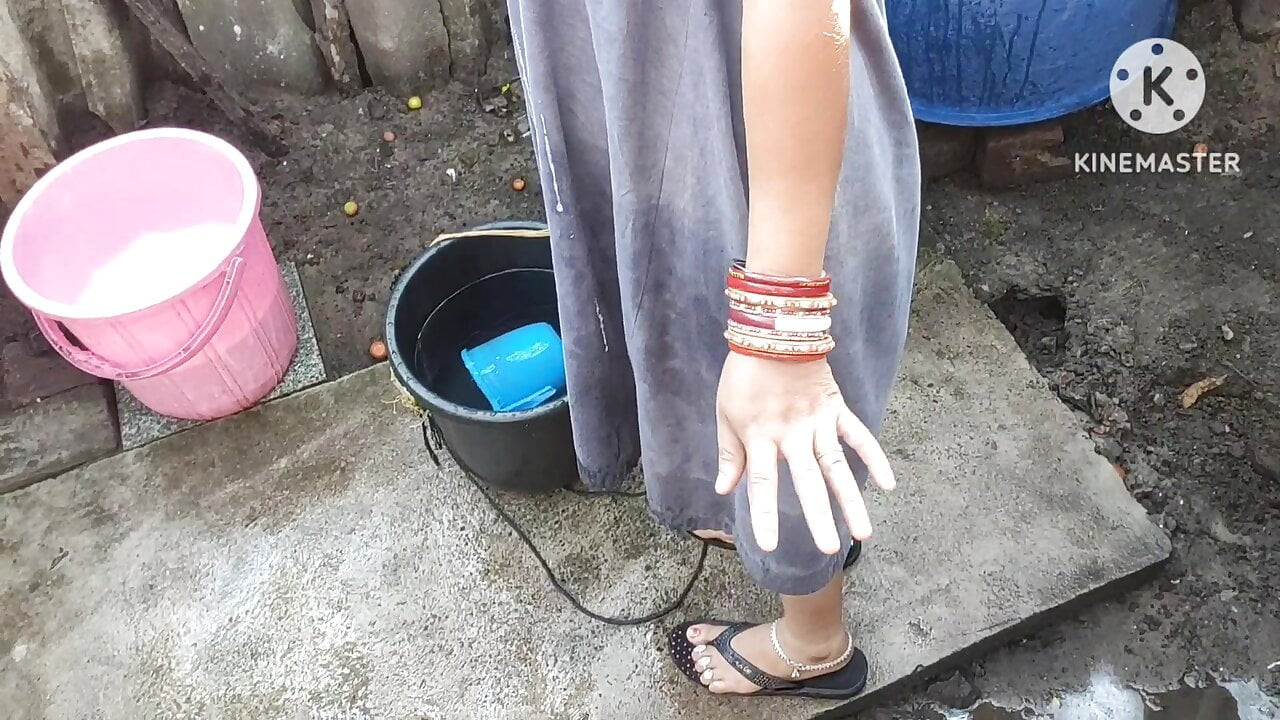 Hint banyo dışında ile sıcak göğüsler