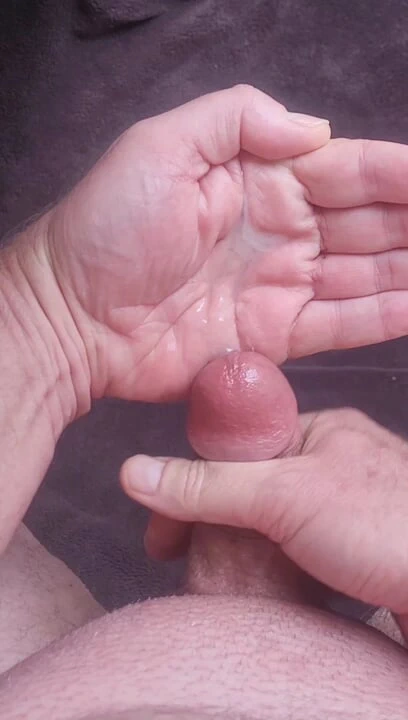 Kendi dölümü yiyebilmem için mastürbasyon yapıyorum