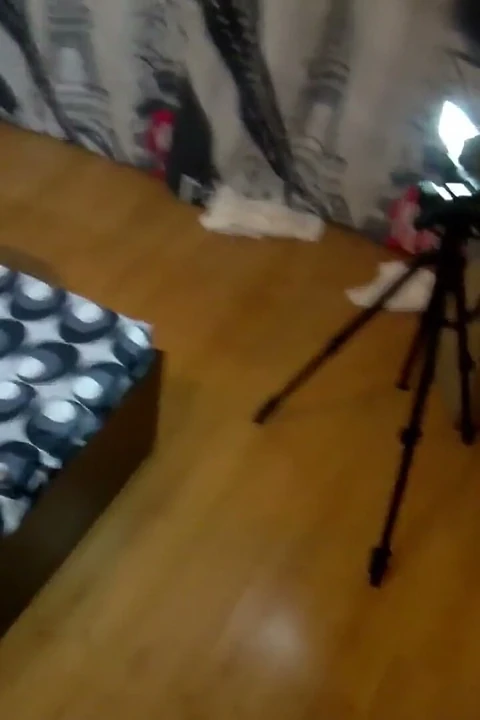 Uzun video yaşlı adam büyük memeli orta yaşlı seksi kadını sikiyor, sigara içerken sakso ve memeyle muamele