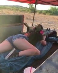 atış poligonunda Pawg