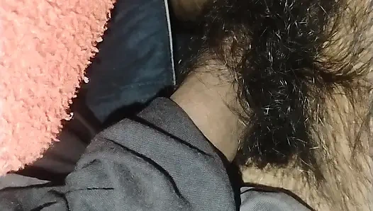 Yalnız hissediyorum