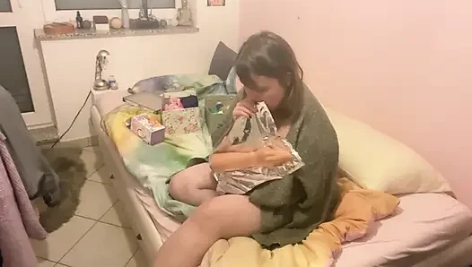 Sana tüm seks oyuncaklarımı göstereyim!