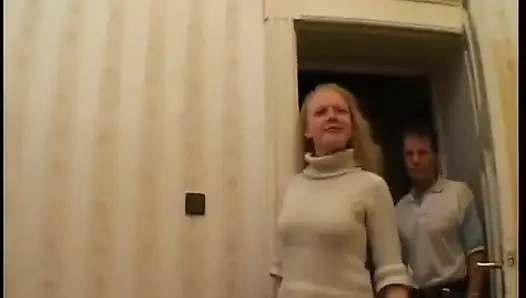 Alman genç kız ilk üçlü grup seks