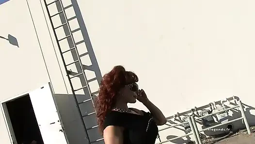 Seksi Vanessa büyük göğüslü azgın orta yaşlı seksi kadın (4k)