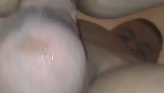 Vibratör mastürbasyon ve onun gür kedi becerdin alır