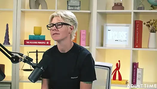 Breaking Shame Cycles & Being True to Yourself, with Khloe Kingsley! | the Adult Time Podcast