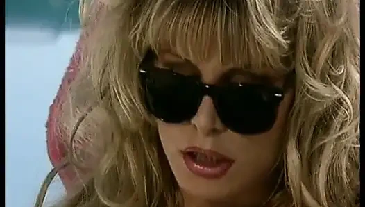 Hayallerinizdeki bu Alman orta yaşlı seksi kadın çifte sikiliyor