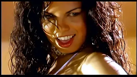 2 genç kız açık denizde sikiliyor