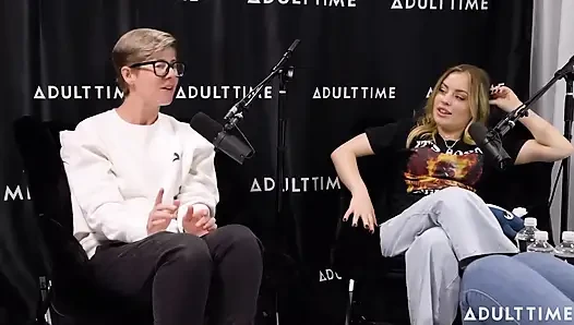 Gizelle Blanco ve Anna Claire Feromonları Bulutlar, Makaslama ve Çalı | Adult Time Podcast