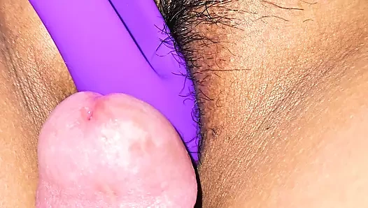 Latin orta yaşlı seksi kadın vibratör ve dölle bitiyor