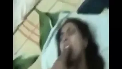 Hintli anty sert sikişiyor