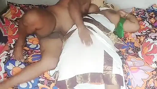 Hintli bayan satum mudum performansı