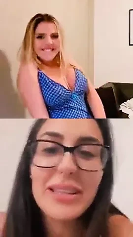 Brezilyalı lezbiyenler chatting üzerinde the web kamerası