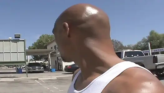 Genç amcığın inanılmaz sulu aşk kutusu büyük yarakla sikişmek için geniş açık bekliyor