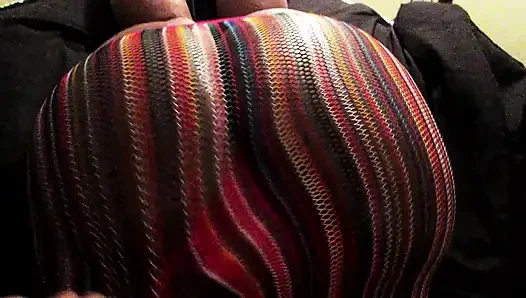 Kirli Diana en sevdiği kırmızı külotunu kenara çekiyor