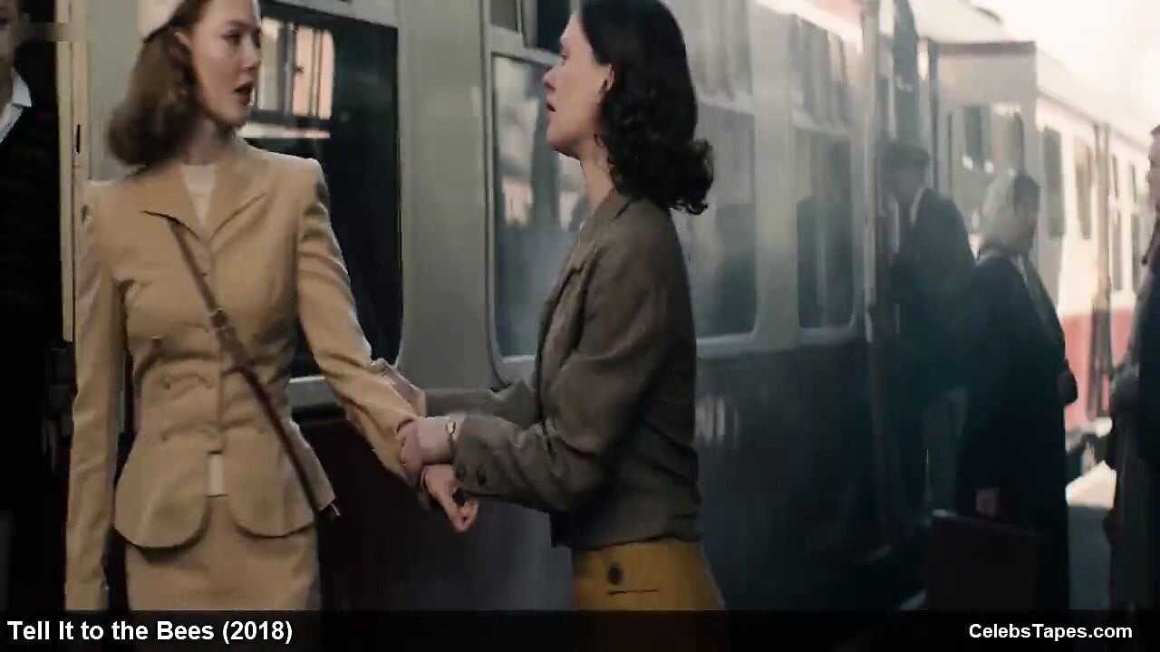 Anna paquin &amp; holliday grenger çıplak ve sıcak lezbiyen seks