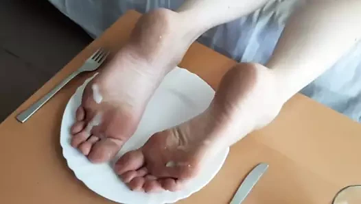 Oldukça sıradışı bir döl ayak tabanları yemeği +toef