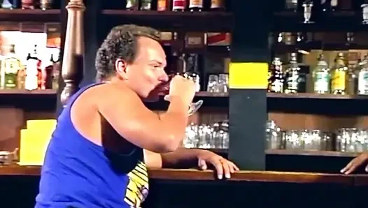 Örgülü esmer kadın yarak emiyor dölle sırılsıklam oluyor