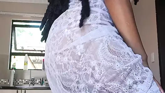 Bidy'imi sürüngen gibi hareket ettiriyorum