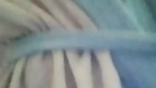 Banyodan sonra gösterilen olgun kadın