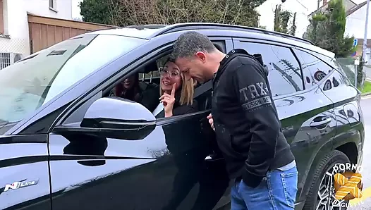 Luna, seks tanrıçası, biraz sert sikiş istiyor