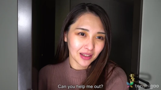Mio Yoshikawa para sıkıntısı olduğu için sert sikiş için geri dönüyor