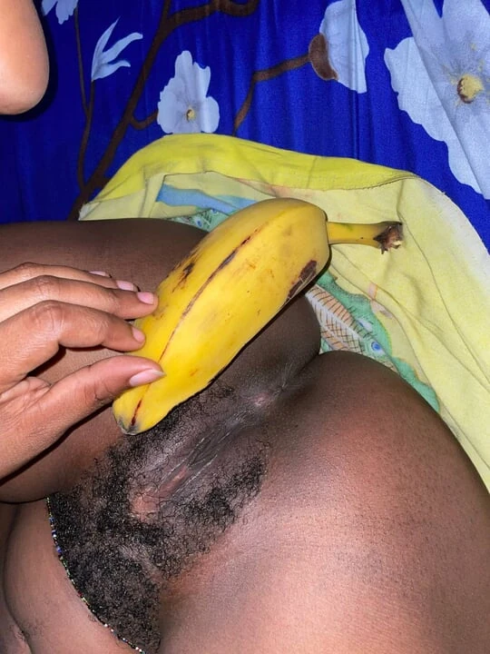 Soyun seksi genç afrikalı bayan