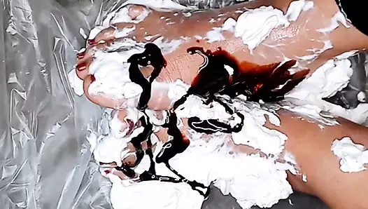 Chocolate feet sundae