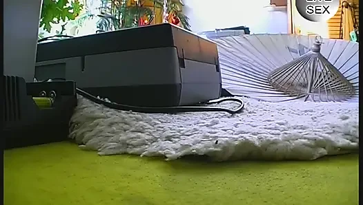 Sarışın bebeğin kütüphanede sapık vakum fetişi orgazmı