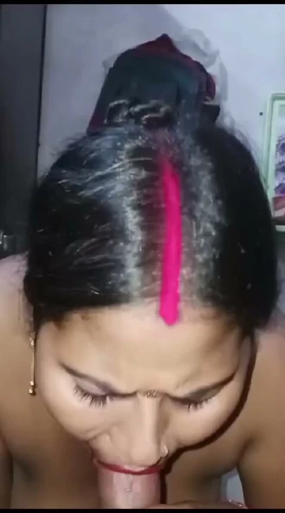 Seksi bhabhi yarağı emerken