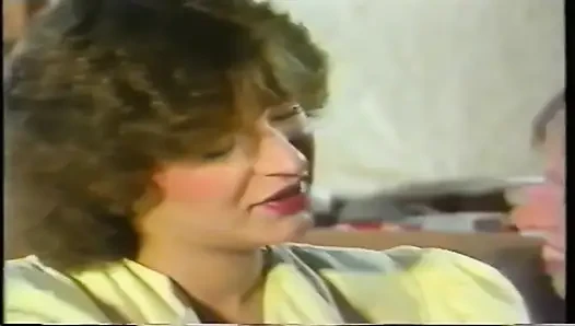 Avrupalı nostaljik porno yıldızı grup seks partisi