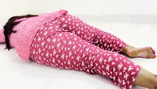 Tamil büyük götlü 19 yaşındaki seksi üvey kız kardeş odasında dinlenirken pencaplı üvey erkek kardeş tarafından sikiliyor - anal boşalma bölüm-3