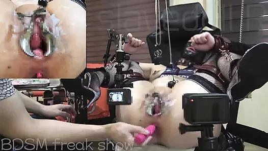 Sapık köledoll r vol.008 amcık vakumu... Anal dildo fışkırtıyor... Bardakta meyve suyu birikiyor. (FapHouse'da tam video)