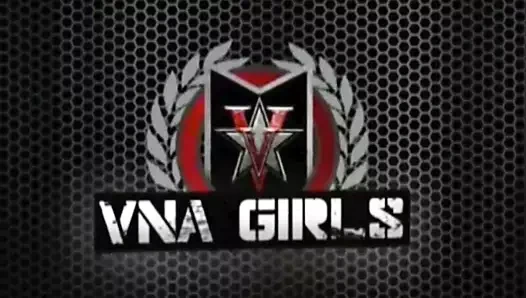 Milf charlee kovalamak ve amber lynn bach emmek ve süt bir sert horoz