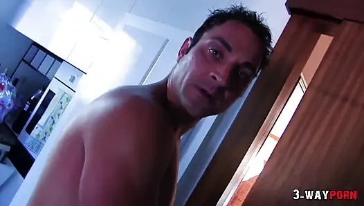 3-wayporn - büyük memeli hatun 2 adam tarafından sikiliyor
