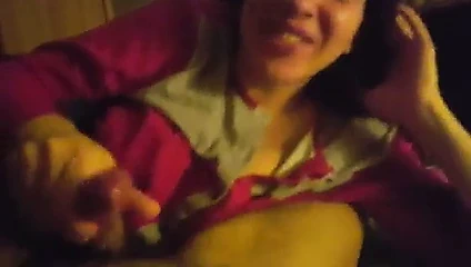 Kısa zevk....önce mastürbasyon yapıyordu...