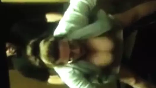 Aldatılan arkadaşlarımın sikiştiği eski video