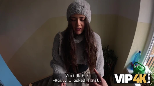 VIP4K. 18 yaşındaki yaramaz kız borç yüzünden oluyor