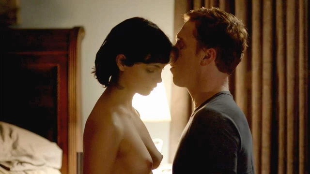 Morena baccarin üstsüz sahne 'vatan' skandalplanetcom'da