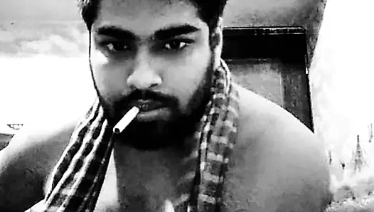 Hintli görüntülü görüşme servisi 7" yarak kaslı vücutlu Hintli