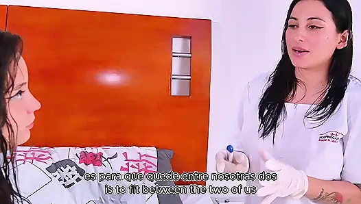 Ateşli hemşireler kitty dj ve jennifer hastanede amcıklarını yalıyor - parmaklama ve fışkırtma ile lezbiyen tedavisi