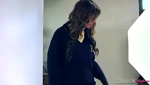 Samantha Buxton ile birlikte çalışıyor