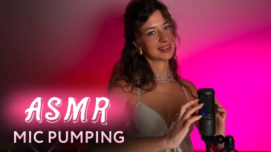 ASMR. Yumuşak ve nazik esmer Amy Haze seni rahatlatıyor ve boşaltıyor. mic pompalama