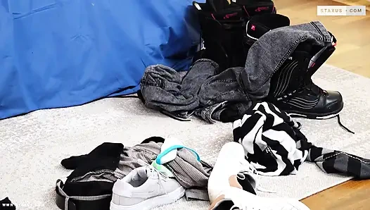 Staxus: cesur beyaz hafta sonu sc.1