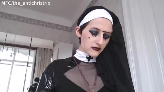 Seksi satanik rahibe